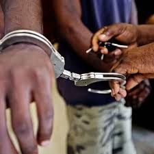 Cameroun Solde De L Etat Six Responsables Du Minfi Et Du Mincom Arretes Cameroon Cameroun Gendarme Braqueur