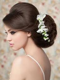 Pull your baby hairs out around your face and at the nape of your neck for a truly undone and romantic look. Stylish Puff Hairstyles For Round Face K4 Fashion