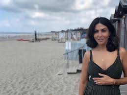 È accusato di abusare della sua amatissima figlia che viene quindi strappata all'amore dei genitori e del fratello. Ciak A Sabaudia Per Sabrina Ferilli Si Gira La Fiction L Amore Strappato Il Caffe Tv Mobile