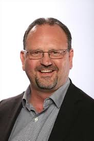 Epic Transformations: 16 Inspirational Stories of Entrepreneurs Who Found  Success Through Personal Development, Perseverance and a Positive Mindset:  Anderson, Janelle, Grinder, David, Sismondo, Christene, Kempin, Linda,  Dyrenforth, Karen, Banis, Lynn ...