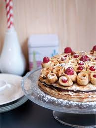 Gateau De Crepes Bouquet De Roses Vanille Chocolat Recette Desserts Sucres Gateau Crepe Et Gateaux Et Desserts