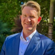 HLS Alumni in Residence Program