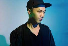 Đặc biệt, đây là lần đầu tiên ntk trần hùng ra mắt các thiết kế dành cho nam giới theo phong. Ntk Tráº§n Hung Tá»' Giam Ä'á»'c Vifw Äƒn Cháº·n Thu Nháº­p Xuc Pháº¡m Danh Dá»± NgÆ°á»i Khac