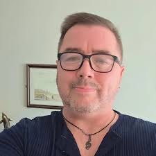 こんにちは、親愛なる人! パキスタンのシャヒドです