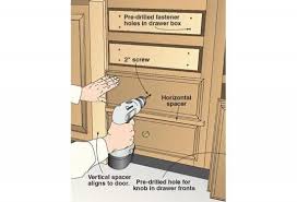Aligning Drawers Doesn T Have To Be A Time Consuming Process With This Simple Techniqu Easy Woodworking Projects Woodworking Projects Diy Woodworking Projects