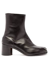 Maison margiela 19 tabi 40 size us 8 black sneaker from japan 573. Maison Margiela Tabi Low Heels Ankle Boots In Black Leather Modesens