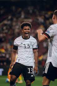 €10.00m * jan 18, 2002 in münchen, germany Qncbkhlkog37mm