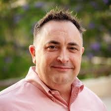 Darrell Jordan's Instagram, Twitter & Facebook