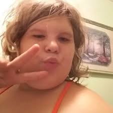 Mariah Douglas (@mariah_donut)