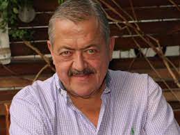Family, friends, fans and colleagues said goodbye. Rosenheim Cop Joseph Hannesschlager Ist Tot Stars Vol At