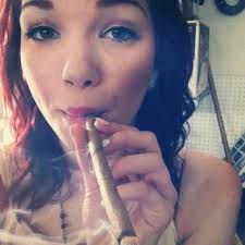 No Mamá!! no es olor a marihuana es el nuevo AXE Bob marley