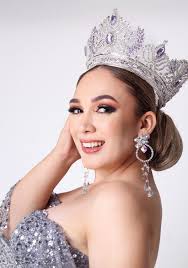 BELLA! 😱 Así luce actualmente la Nayarita Blanca Maria Luisa Díaz Tejeda  #SeñoritaMéxico1979 👑 y representante del país en #MissUniverse1979. 💃  ¡Bellísima como las gardenias de su natal #Acaponeta! 😍 Foto por: La Reyna