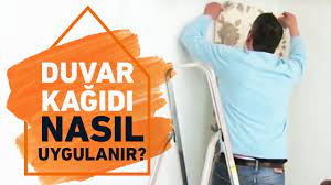 Duvar hazırladıktan sonra desenli kağıtların kesimine başlanabilir. Duvar Kagidi Duvara Nasil Yapistirilir Koctas Ile Kendin Yap Youtube