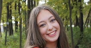 Alyssa Helm's Instagram, Twitter & Facebook