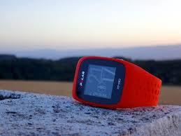 La montre de running polar m430 mesure la fc au poignet, suit votre allure et votre niveau d'activité et synchronise vos données sur l'appli. La Polar M430 Testee De Fond En Comble Nakan Ch