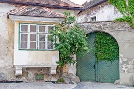 Find a cheaper hotel within 24 hours of booking and we will refund the difference. Haus In Der Stadt Rust Im Burgenland Osterreich Von Neusiedler See Lizenzfreie Fotos Bilder Und Stock Fotografie Image 60947958