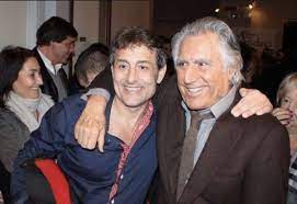 Cantautore, disegnatore, pittore, fumettista, ed a tratti attore: Massimiliano E Mario Chi Sono I Figli Di Lando Buzzanca Puglia24news It