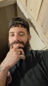 Trevor Lipscomb's Instagram, Twitter & Facebook