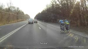 Intrebari din cartea circulatia pe drumurile publice. Trafictube Ro Cum Se Circula Corect Cu Bicicleta