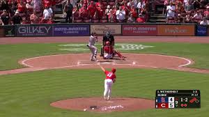 From Hero to Zero: How One 9th-Inning Error Defined the Cincinnati Reds' Entire Season