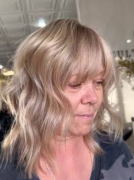 The best! Thank you for all of your endless support mom! Root color and a  full foil with some soft waves! Absolutely gorgeous!💕