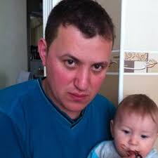 Bir gün size "ATATÜRK kimdir?" diye sorarlarsa; "Dünyayı dize getirip,  milletiyle diz dize oturan BAŞKOMUTAN" dersiniz. aturkcu