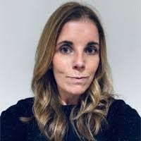 Caroline Batten's Instagram, Twitter & Facebook