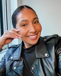 Feeling so happy and blessed for all the things happening this week.  Excited to share with you all! ♥️ #pinchme #voiceactor #life #love #blessed  #dora #mami Tune in to see me