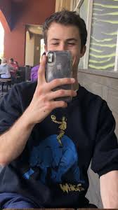Pin By Hazal On Wallows In 2020 Dylan Pretty People Cute Actors