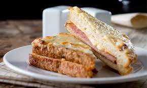 Groviera prosciutto cotto a fette besciamella pan carré. Croque Monsieur E Croque Madame La Ricetta