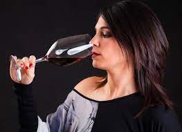 How Do I Become A Wine Distributor? (With Pictures)
