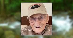 Brian Easterday's Instagram, Twitter & Facebook