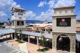 Wifi and parking are free, and this resort also features 10 restaurants. Outlet Malls A Growing Concept In Malaysia