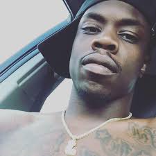 Why is everyone in gta so aggressive? You kill a griefer because he was  griefing a level 20 and everyone in the lobby goes out their way to  obliterate you.