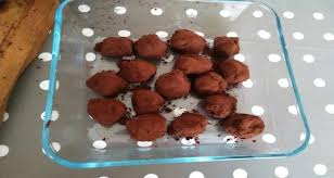 Truffe Au Chocolat Edith Vous Dit Comment La Faire Facilement Truffes Au Chocolat Recette Rhum Arrange Faire Fondre Du Chocolat
