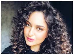 Get other latest updates via a notification on our mobile. Sonakshi Sinha Did You Know That Sonakshi Sinha Once Threatened To Quit School After Her Father Shatrughan Sinha Became A Minister