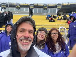 Avon band supports soccer team