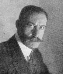 The majority of linguists and psychologists agree that the workings of  verbal humour, with the joke as its prototypical form,