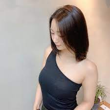 ruri shinato 階戸瑠李さんはinstagramを利用しています 本番前に染めたかったんだけど行けなくて ブチ buchi buchi の所に行ってカラーして来た 前の色が大好きで 同じカラーに サラサラ 美容室 mee omotesando モデル 女の子 ポーズ 女の子