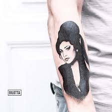 Tattoo ideas,tattoo gallery,tattoo art,tattoo images,tattoos designs,tattoos for men ,chicago tattoo, tattoo artist,tattoo magazine wednesday, november 2, 2011. Long Live The Lioness Heartbreaking Amy Winehouse Tribute Tattoos Tribute Tattoos Amy Winehouse Tattoos