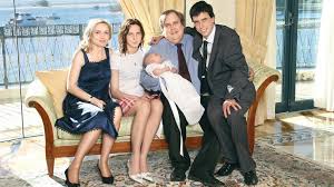 Clive palmer's queensland nickel made a string of extraordinary transactions only days before it collapsed mr palmer's company paid $135 million to a $2 company controlled by his wife; Emily Palmer Lands 710 000 Sale Realestate Com Au