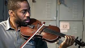 Laerte, talentueux violoniste, rêve depuis toujours d'intégrer l'orchestre symphonique de são paulo. Regarder Le Professeur De Violon En Streaming