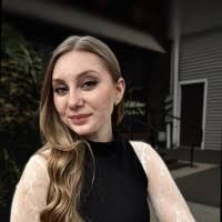 100+ "Chloe Dixon" profiles