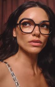 Caroline abram frames 2025