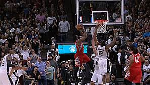 And as game 3 edged to a tight finish between the los angeles clippers and the denver nuggets, an inbound jamal murray was ready to dunk it in and kawhi jumped as high as he could to block the dunk and in a bizarre, but an incredible piece of skill, used his middle finger to block the ball from swishing into the net. Awesome Nba Moments Kawhi Leonard Vs Hou March 7 2017