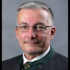 Rekordjahr für die Bergrettung: Mehr als 10.000 Einsätze im Jahr 2024! 🚨  #notruf140 #bergrettung #ehrenamt