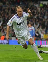Arjen robben has announced his retirement from football today. Pin On Real Madrid