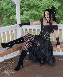 Black Wedding Dresses For Alternative Brides Misfitwedding Com Hot Goth Girls Goth Dress Goth Outfits