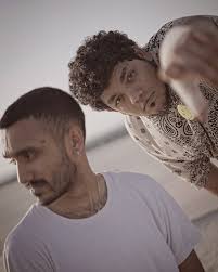 I T' S D I L L I G a F