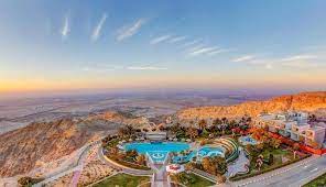 At around 915m height is mercure grand jebel hafeet hotel, well known for their views and recreation facilities. Mercure Grand Jebel Hafeet Al Ain Updated 2021 Prices